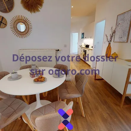 Image 4 - 19 Rue Berchet, 69008 Lyon, France - Apartment for rent
