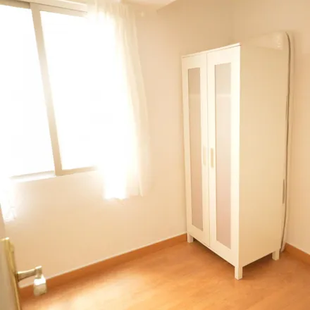 Rent this 3 bed apartment on Carrer del Dos d'Abril in 46005 Valencia, Spain