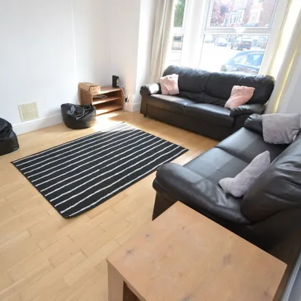 Rent this 6 bed apartment on Loughborough Road in West Bridgford, NG2 7EE