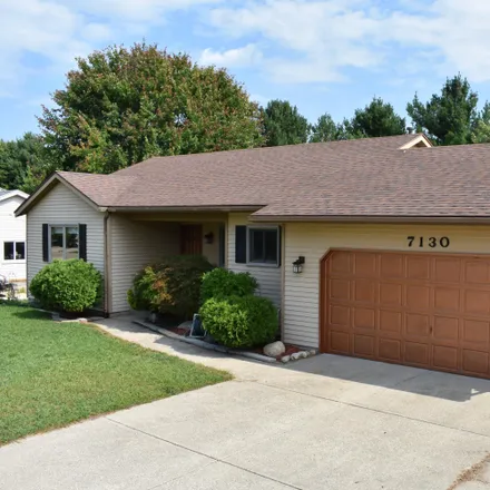 Buy this 4 bed house on 7104 28th Avenue in Jenison, MI 49426