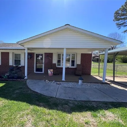 Buy this 2 bed house on 835 Elm Circle in Caldwell County, NC 28630