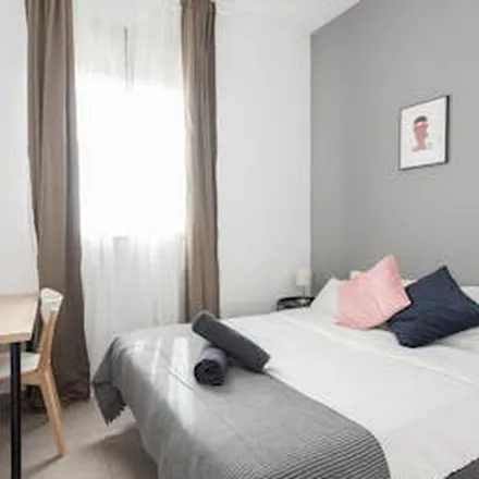 Rent this 5 bed apartment on Madrid in Calle de la Colegiata, 11