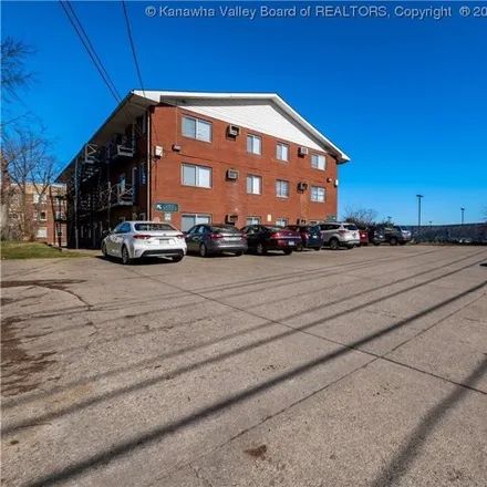 Image 2 - Marshall University, 1 John Marshall Drive, Huntington, WV 25755, USA - House for sale