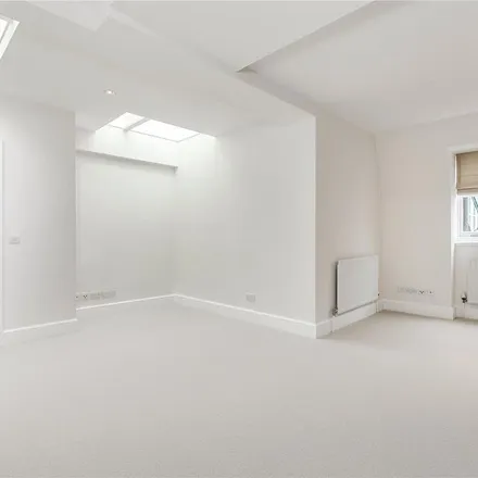 Rent this 1 bed apartment on Wellesley House in Sloane Square, London