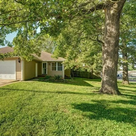 Buy this 3 bed house on 104 E South St in Nixa, Missouri