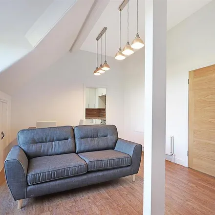 Rent this 2 bed apartment on Farnley Road in London, E4 7AD