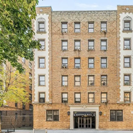 Image 1 - 2199 Holland Avenue, New York, NY 10462, USA - Condo for sale