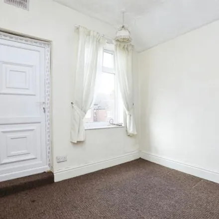 Image 2 - Carr House Road, City Centre, Doncaster, DN1 2BD, United Kingdom - Townhouse for sale