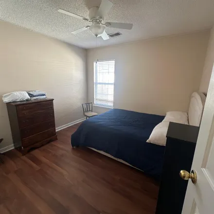 Rent this 1 bed room on 887 Corlis Drive in Charleston, SC 29414