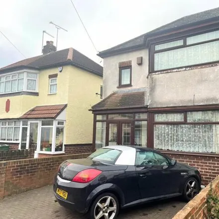 Buy this 3 bed duplex on Walsall Rd / Marsh Lane in Walsall Road, West Bromwich