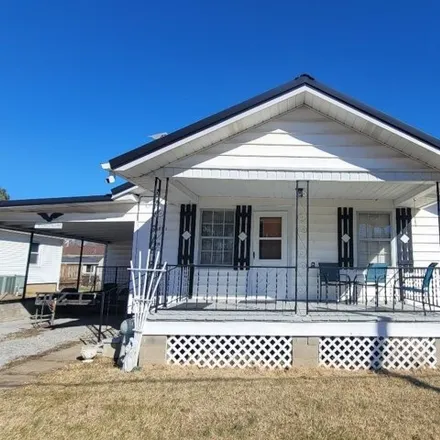 Buy this 2 bed house on 798 East Broadway Street in McLeansboro, IL 62859