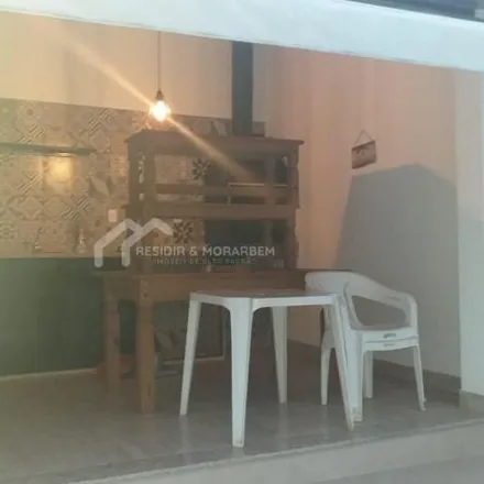 Buy this 2 bed house on Rua Moises Pacheco Santos in Tropical, Campos dos Goytacazes - RJ