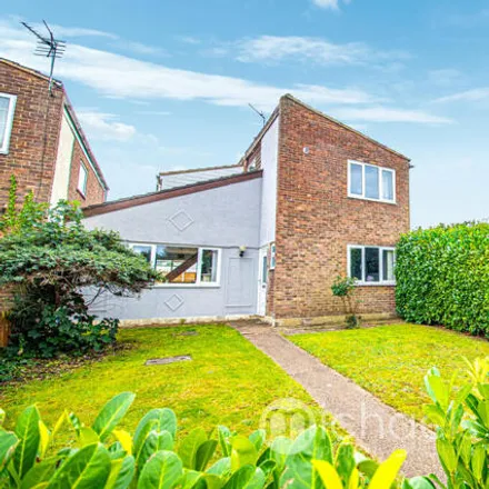 Buy this 3 bed duplex on Peartree Close in Braintree, CM7 1EF