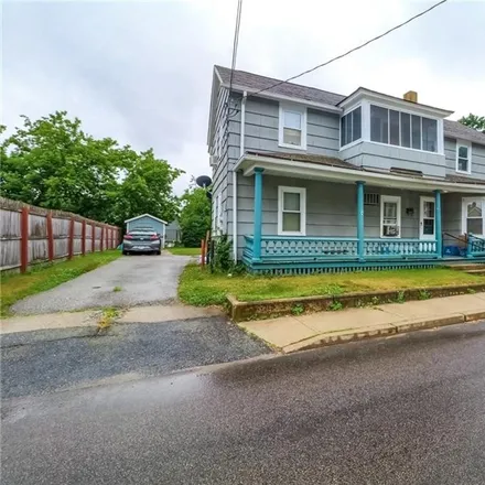 Buy this 6 bed townhouse on 58 Battey Street in Putnam, CT 06260