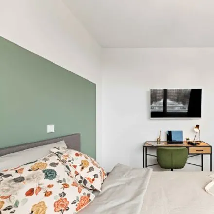 Rent this 4 bed room on Green Levels in Tübinger Straße, 80686 Munich