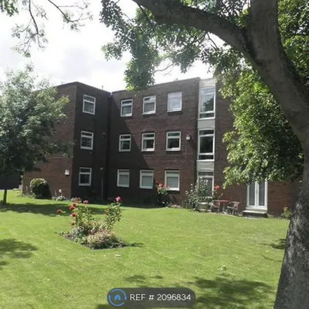 Rent this 2 bed apartment on Verdala Park in Liverpool, L18 3JS