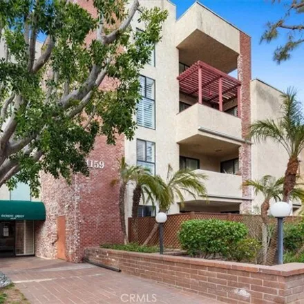 Buy this 1 bed condo on 14185 Dickens Street in Los Angeles, CA 91423