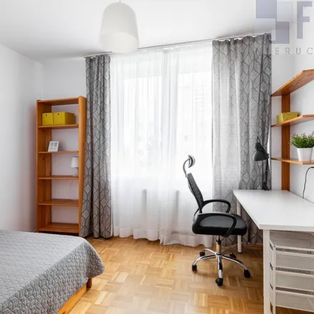 Image 2 - Perkuna 58, 04-180 Warsaw, Poland - Apartment for rent