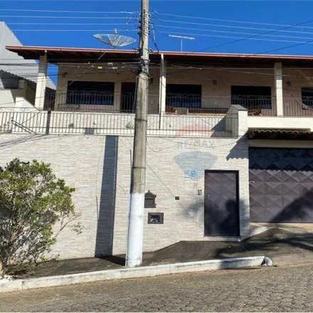 Buy this 5 bed house on Rua Heitor Santos Júnior in Linhares, Juiz de Fora - MG