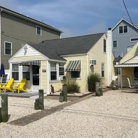 Buy this 5 bed house on 286 Harding Avenue in Ortley Beach, Toms River