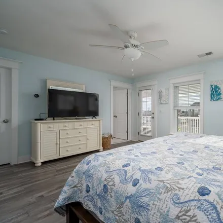 Rent this 5 bed townhouse on Dewey Beach