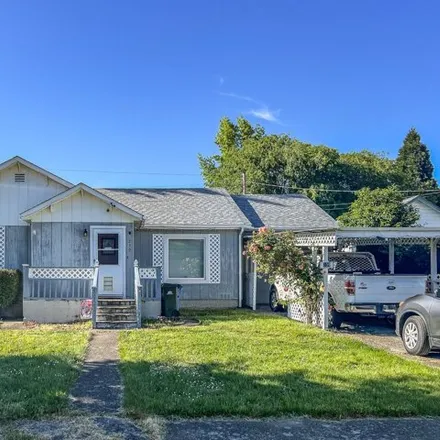 Buy this 2 bed house on 339 East 3rd Avenue in Sutherlin, Douglas County