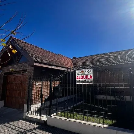 Rent this 2 bed house on 25 de Mayo 165 in Belgrano, 8500 Municipio de Viedma