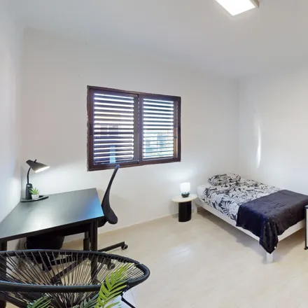Rent this 1 bed room on Calle San José Artesano in 35013 Las Palmas de Gran Canaria, Spain