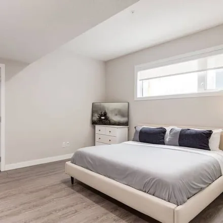 Rent this 2 bed apartment on Calgary in AB T3C 3N8, Canada