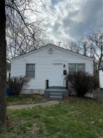 Buy this 2 bed house on 827 Maurice Avenue in Ferguson, MO 63135
