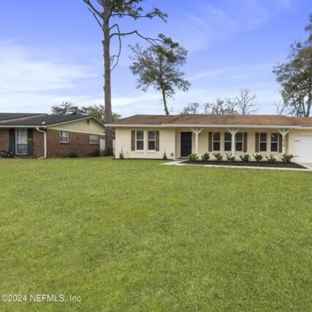 Buy this 3 bed house on 3550 Red Oak Circle West in Clay County, FL 32073