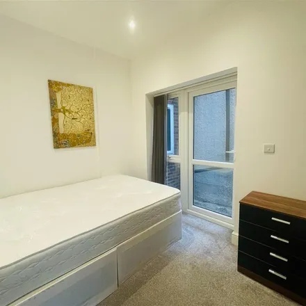 Image 6 - Byton Chambers, Mitcham Road, London, SW17 9HF, United Kingdom - Apartment for rent
