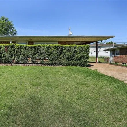 Buy this 3 bed house on 5127 Rockingham Drive in Ferguson, MO 63121