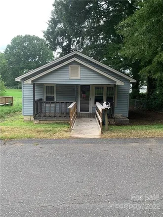 Buy this 2 bed house on 1608 West 4th Avenue in Gastonia, NC 28052