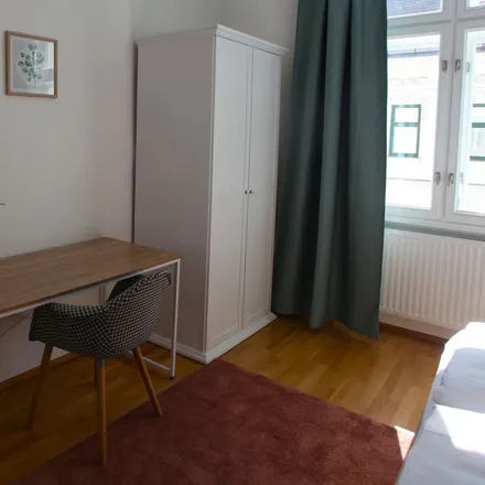 Rent this 4 bed apartment on Heinzelmanngasse 15 in 1200 Vienna, Austria