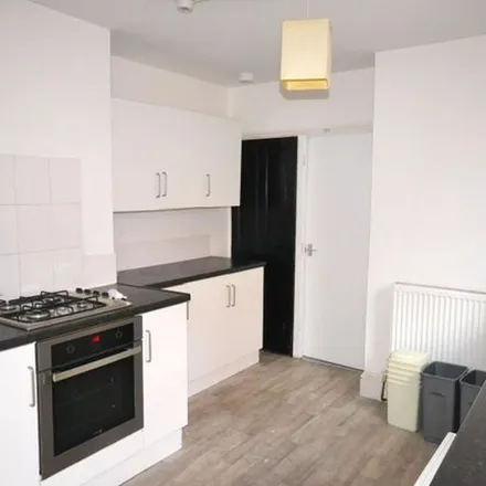 Rent this 5 bed apartment on 62 Magdalen Road in Exeter, EX2 4TN