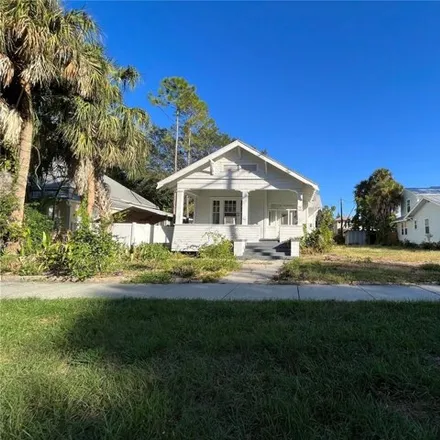 Buy this 4 bed townhouse on 1165 West De Leon Street in Tampa, FL 33606