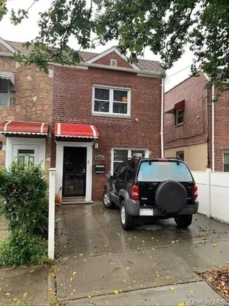Buy this 3 bed house on 1284 Givan Avenue in New York, NY 10469