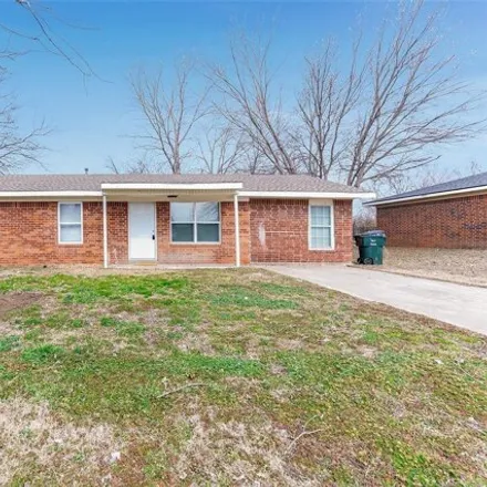 Buy this 3 bed house on 4298 West Red Eagle Drive in Skiatook, OK 74070