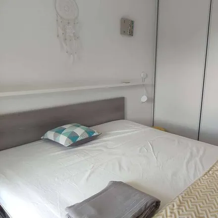 Rent this 1 bed apartment on Les Deux Alpes in Isère, France