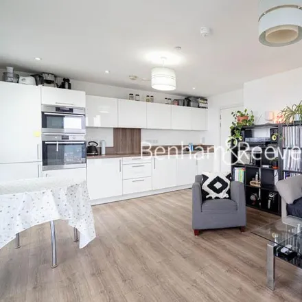 Rent this 2 bed apartment on Waterside Heights in 16 Booth Road, London