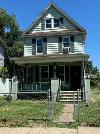 Rent this 3 bed house on 1513 7th St