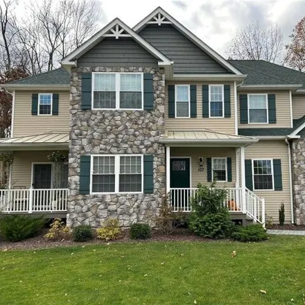 Image 1 - 45 Debra Lane, New Windsor, NY 12553, USA - House for rent