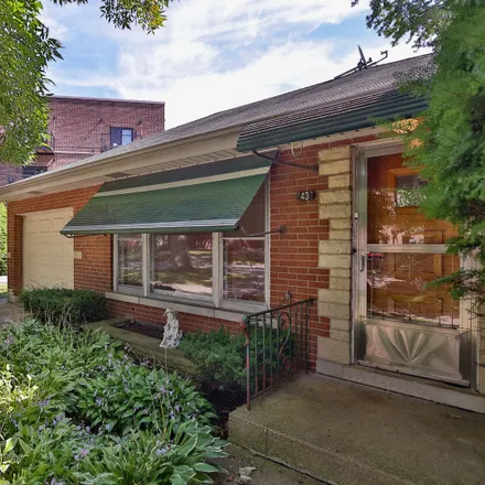 Buy this 2 bed house on 6437 North Algonquin Avenue in Chicago, IL 60646