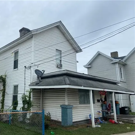Image 2 - 318 West Fayette Street, North Manor, Connellsville, PA 15425, USA - Duplex for sale