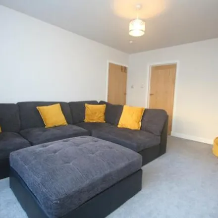 Image 4 - Millbrae Avenue, Chryston, G69 9LX, United Kingdom - Duplex for rent