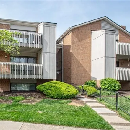 Buy this 1 bed condo on 1791 Cherokee Drive in West Carrollton, OH 45449