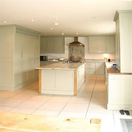 Rent this 4 bed duplex on Overbury Hall Road in Babergh, IP7 5NA