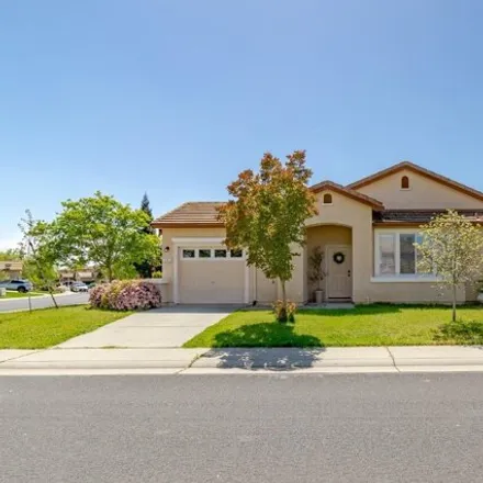 Buy this 2 bed house on 319 Perth Court in Roseville, CA 95747