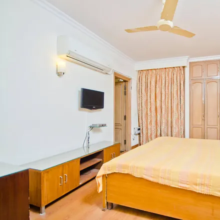 Image 3 - unnamed road, Pamposh Enclave, - 110048, Delhi, India - Apartment for rent